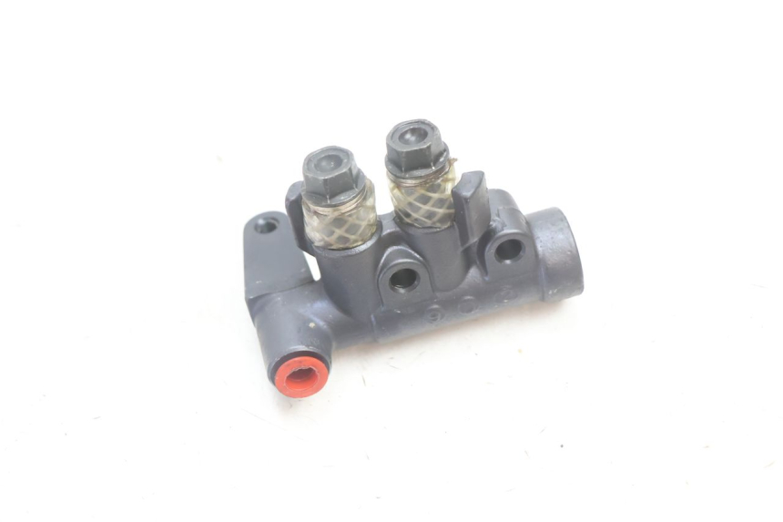 photo de REPARTITEUR FREIN HONDA VFR FI RC46 800 (1998 - 2001) - Vue d’ensemble