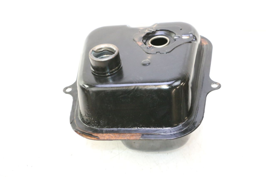 photo de RESERVOIR ESSENCE KYMCO AGILITY 4T 50 (2018 - 2022) - Marquages et références