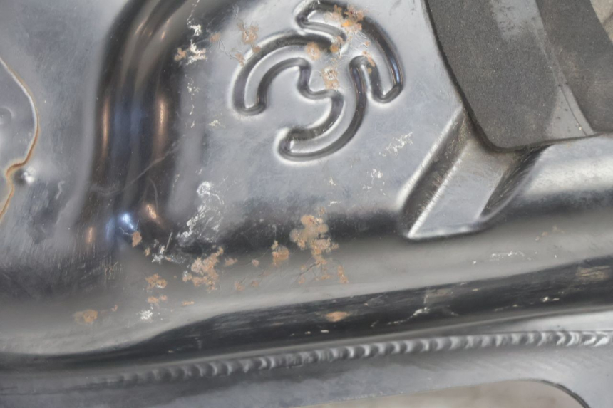 photo de RESERVOIR ESSENCE KYMCO AGILITY CITY 16P 125 (2015 - 2024) - Zoom état d’usage