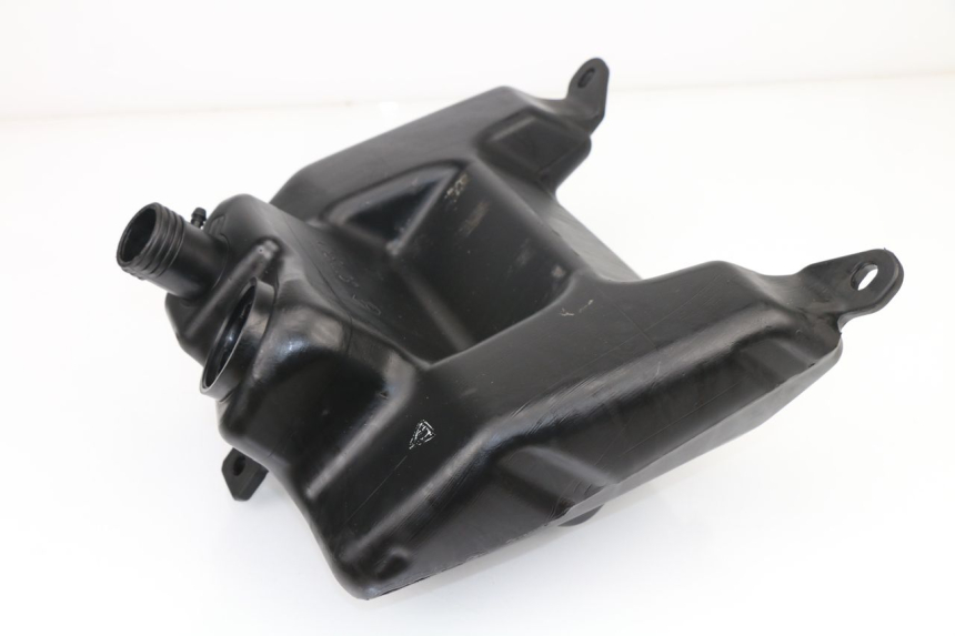 photo de RESERVOIR ESSENCE APRILIA SPORT CITY 2T 50 (2008 - 2012)