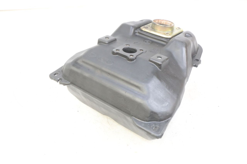 photo de RESERVOIR ESSENCE PGO BIG MAX 50 (2001 - 2009) - Gros plan technique