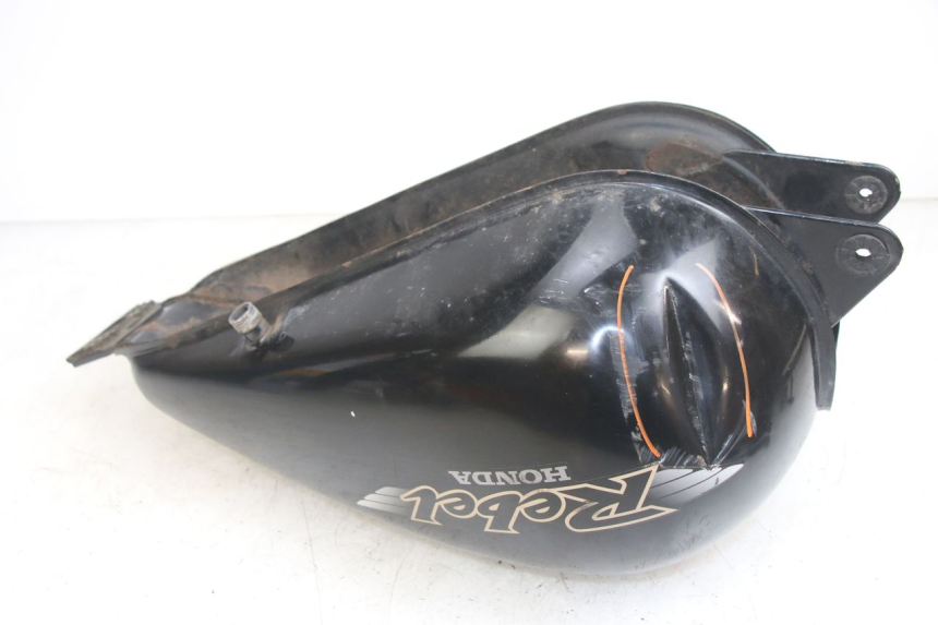 photo de RESERVOIR ESSENCE HONDA CA REBEL 125 (1995 - 2001) - Détail de la pièce
