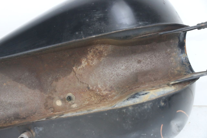 photo de RESERVOIR ESSENCE HONDA CA REBEL 125 (1995 - 2001) - Autre angle de vue