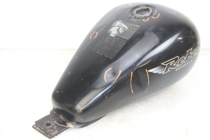 photo de RESERVOIR ESSENCE HONDA CA REBEL 125 (1995 - 2001) - Marquages et références