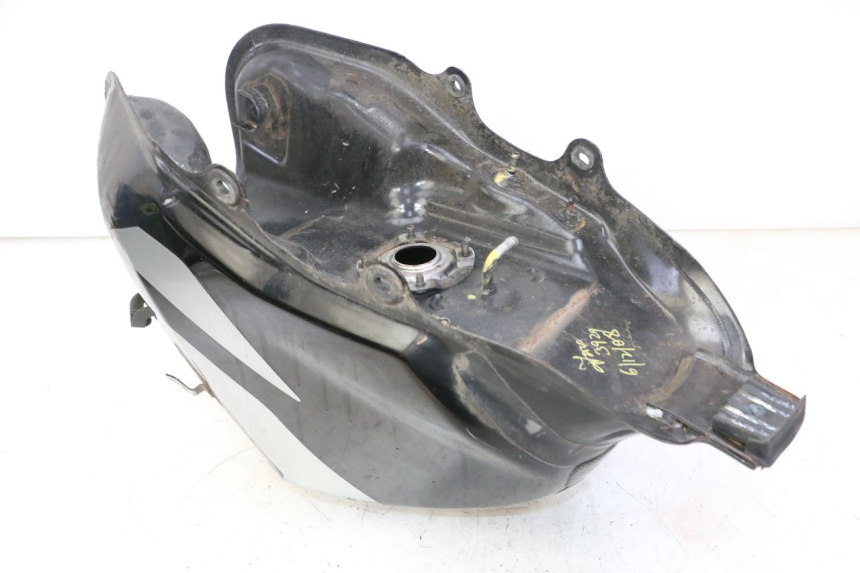 photo de RESERVOIR ESSENCE HONDA CBF 125 (2009 - 2015)