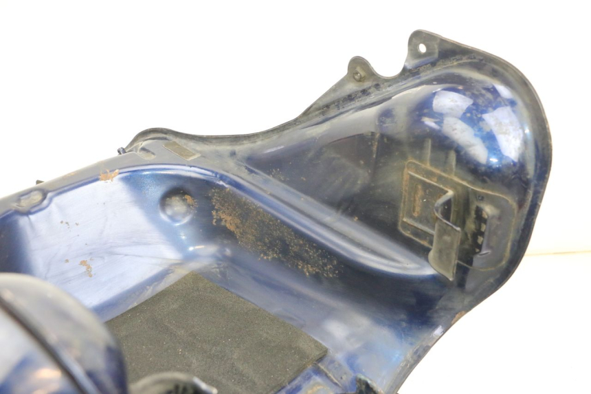 photo de RESERVOIR ESSENCE SUZUKI DL V STROM 1000 (2002 - 2007) - Points de fixation