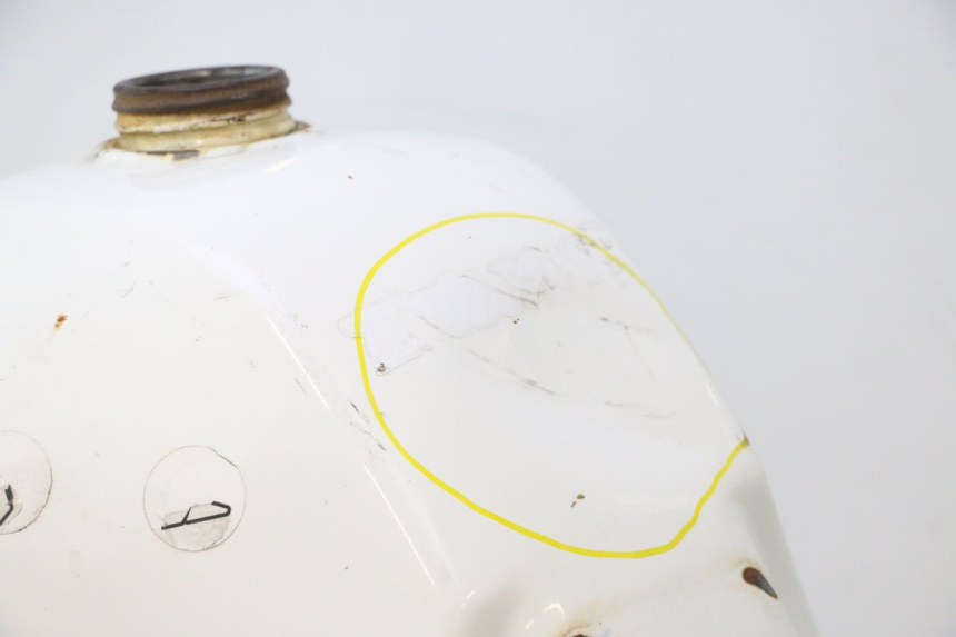 photo de RESERVOIR ESSENCE SUZUKI DR S 600 (1985 - 1989) - Focus structure