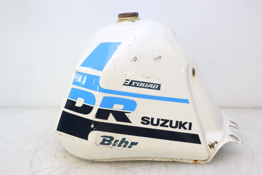 photo de RESERVOIR ESSENCE SUZUKI DR S 600 (1985 - 1989) - Vue principale