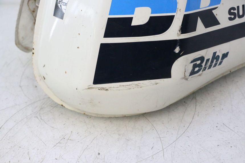 photo de RESERVOIR ESSENCE SUZUKI DR S 600 (1985 - 1989) - Zoom état d’usage