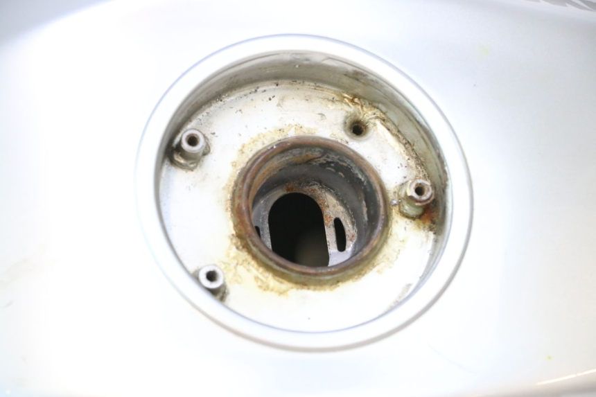 photo de RESERVOIR ESSENCE KAWASAKI ER-6 ER6 N 650 (2005 - 2009) - Détail de la pièce