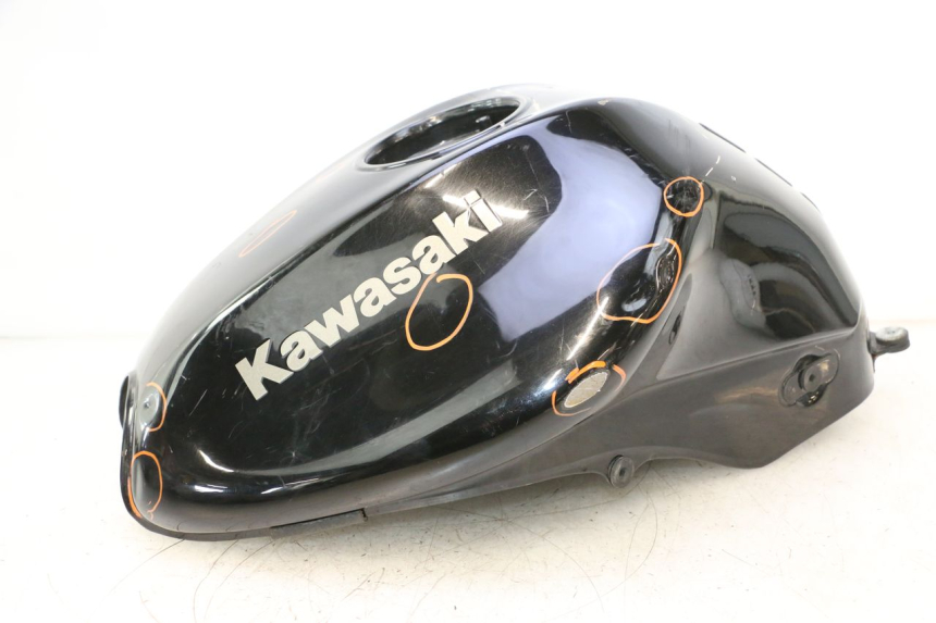 photo de RESERVOIR ESSENCE KAWASAKI ER-6 ER6 N 650 (2005 - 2009) - Inspection visuelle