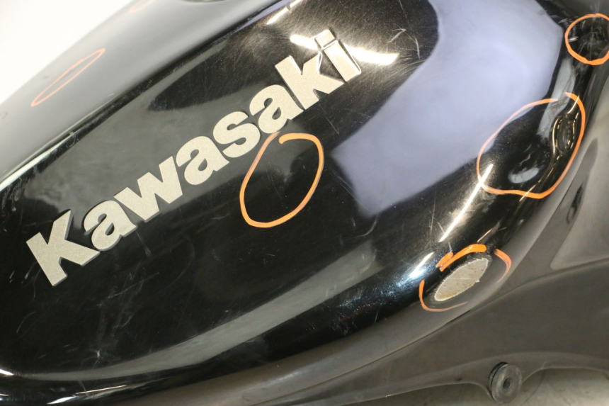 photo de RESERVOIR ESSENCE KAWASAKI ER-6 ER6 N 650 (2005 - 2009) - Focus structure