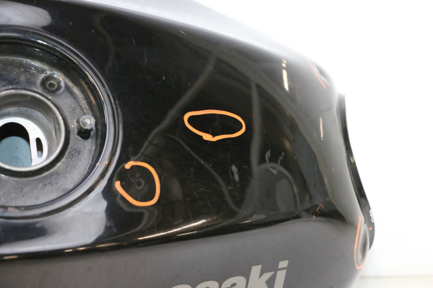 photo de RESERVOIR ESSENCE KAWASAKI ER-6 ER6 N 650 (2005 - 2009) - Points de fixation