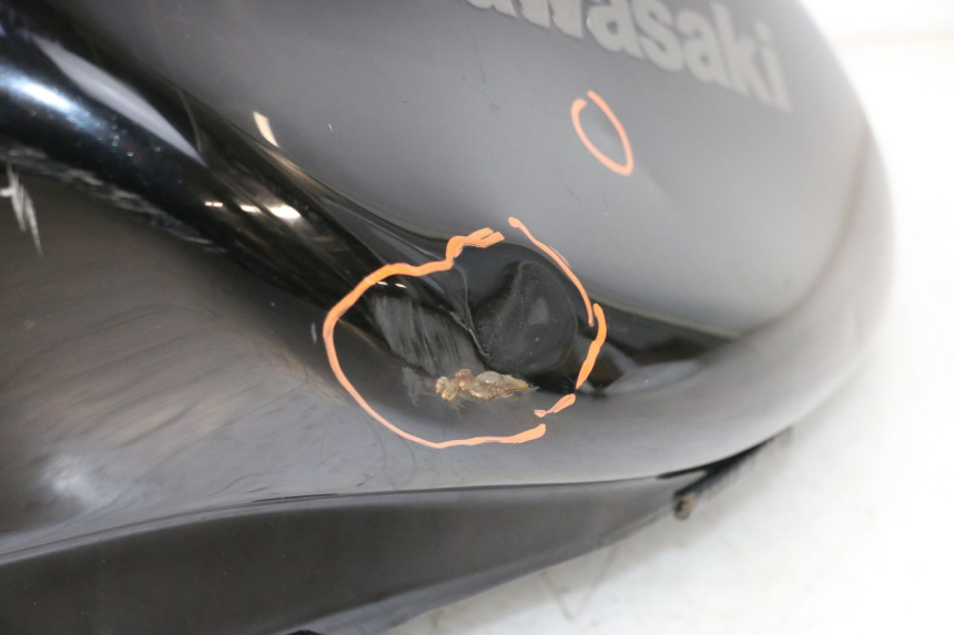 photo de RESERVOIR ESSENCE KAWASAKI ER-6 ER6 N 650 (2005 - 2009) - Points de fixation