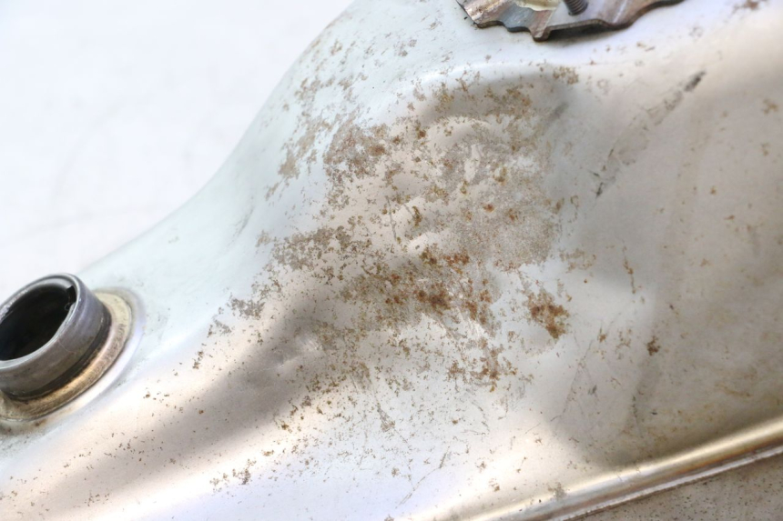 photo de RESERVOIR ESSENCE HONDA FJS SILVER WING SILVERWING 400 (2005 - 2008) - Détail de la pièce
