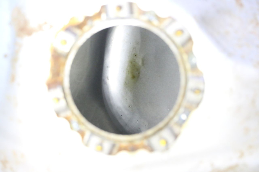 photo de RESERVOIR ESSENCE HONDA FJS SILVER WING SILVERWING 400 (2005 - 2008) - Gros plan technique