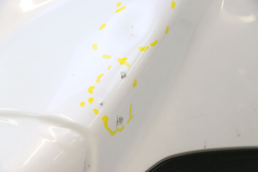 photo de RESERVOIR ESSENCE YAMAHA FZ8 800 (2010 - 2016) - Gros plan technique