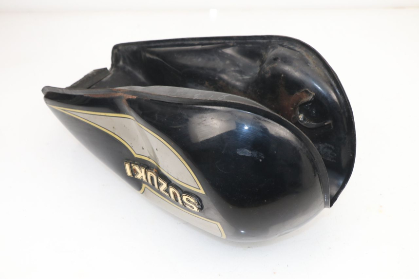 photo de RESERVOIR ESSENCE SUZUKI GN 125 (1997 - 2000)