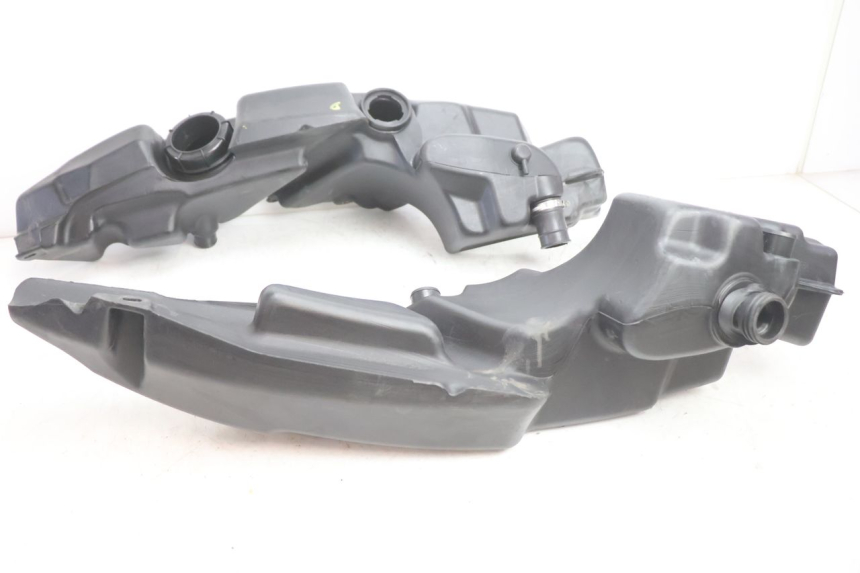 photo de RESERVOIR ESSENCE GILERA GP 800 (2007 - 2013) - Zoom état d’usage