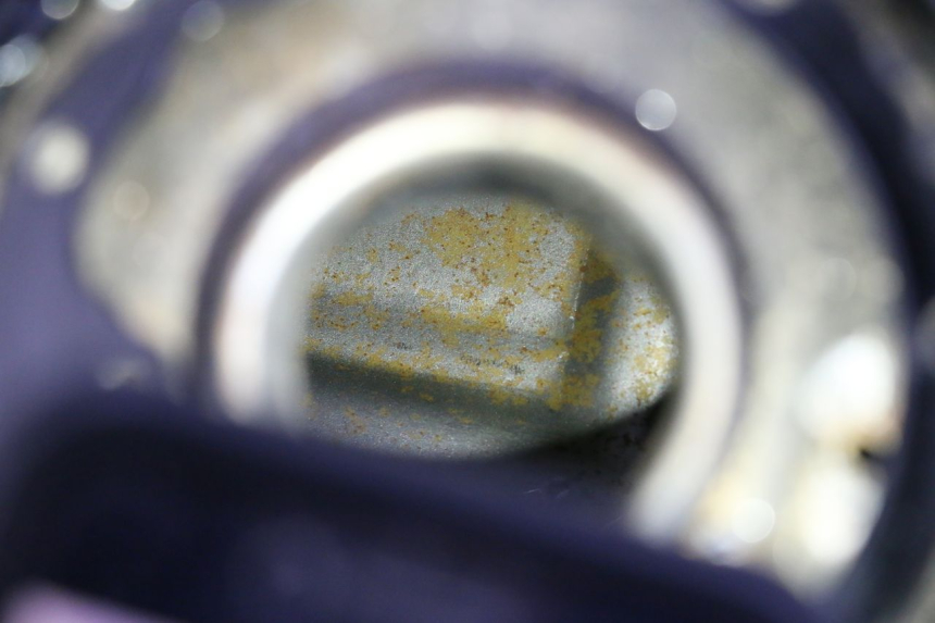 photo de RESERVOIR ESSENCE KAWASAKI GPZ RX 1000 (1986 - 1988) - Zoom état d’usage