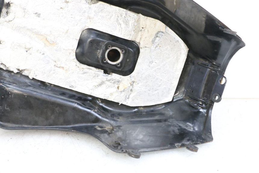 photo de RESERVOIR ESSENCE KAWASAKI GPZ RX 1000 (1986 - 1988) - Pièce contrôlée