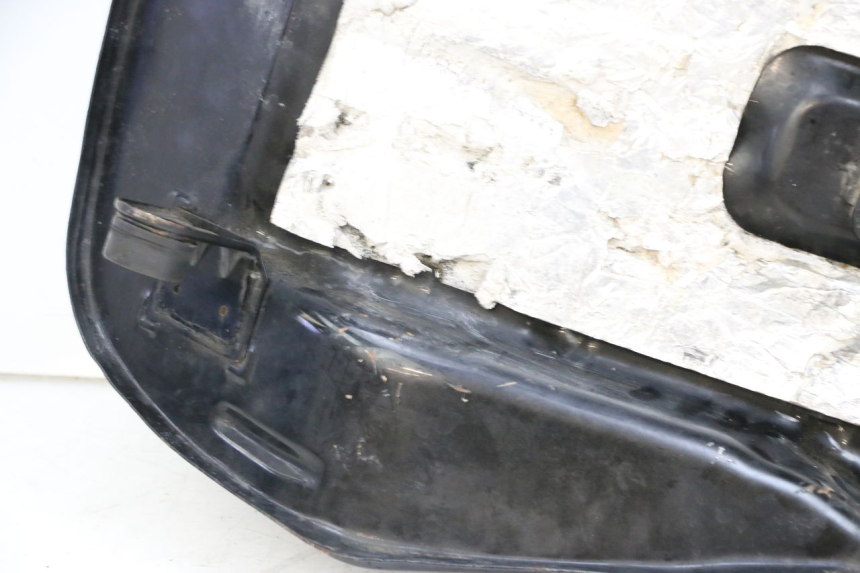 photo de RESERVOIR ESSENCE KAWASAKI GPZ RX 1000 (1986 - 1988) - Marquages et références