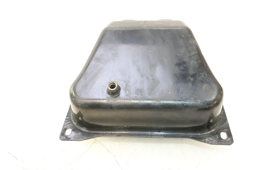 photo de RESERVOIR ESSENCE TNT MOTOR GRIDO 2T 50 (2010 - 2019) - Autre angle de vue