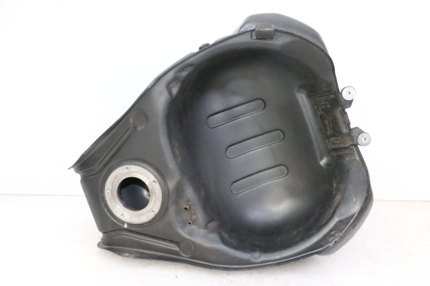 photo de RESERVOIR ESSENCE SUZUKI GSR 750 (2011 - 2017)