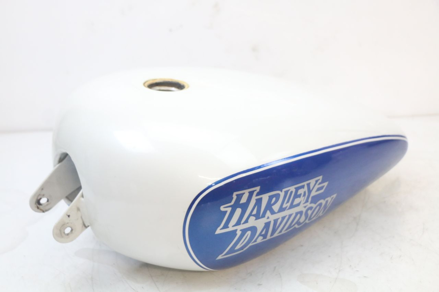 photo de RESERVOIR ESSENCE HARLEY DAVIDSON SPORTSTER XL CUSTOM 883 (1999 - 2006)
