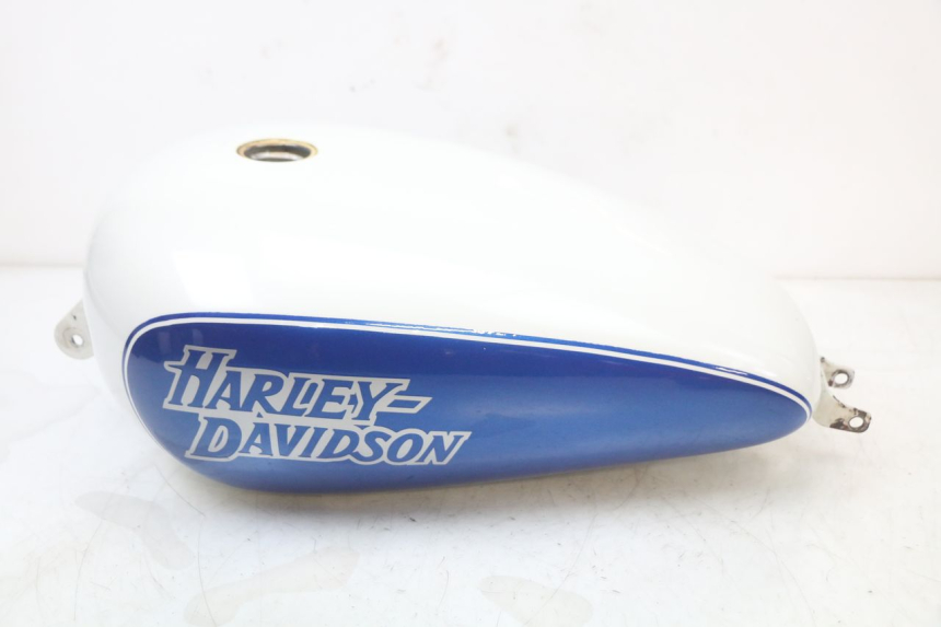 photo de RESERVOIR ESSENCE HARLEY DAVIDSON SPORTSTER XL CUSTOM 883 (1999 - 2006)