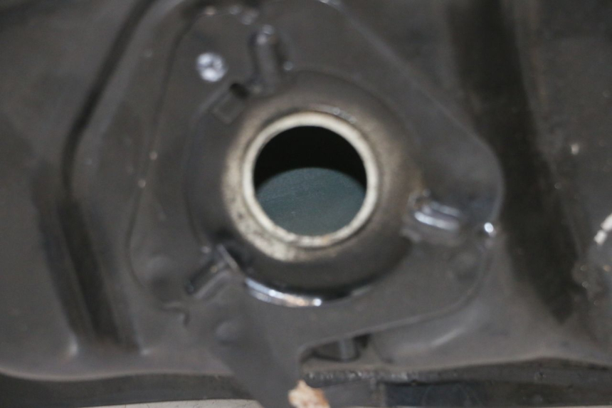 photo de RESERVOIR ESSENCE SYM JET 14 4T 50 (2018 - 2022) - Points de fixation