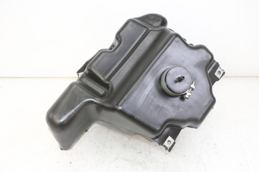 photo de RESERVOIR ESSENCE PEUGEOT JET FORCE CARBU 50 (2003 - 2016)