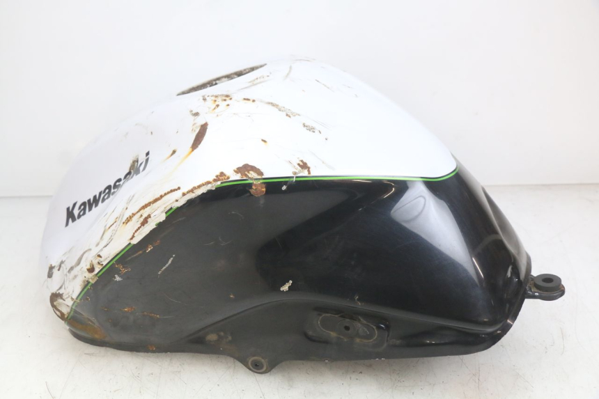 photo de RESERVOIR ESSENCE KAWASAKI Z 750 (2007 - 2013)
