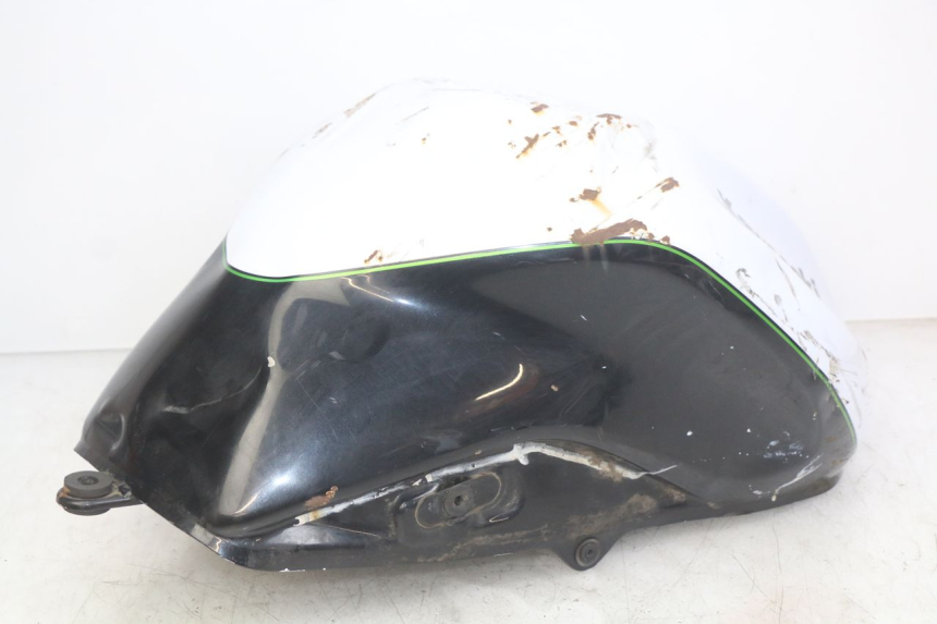 photo de RESERVOIR ESSENCE KAWASAKI Z 750 (2007 - 2013)