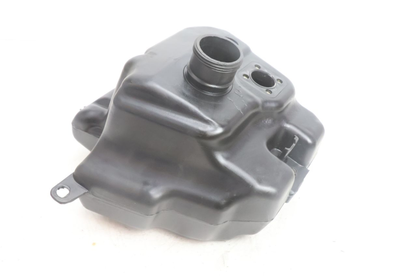 photo de RESERVOIR ESSENCE PEUGEOT KISBEE 2T 50 (2010 - 2017) - Vue principale