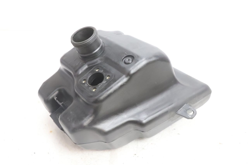 photo de RESERVOIR ESSENCE PEUGEOT KISBEE 2T 50 (2010 - 2017) - Détail de la pièce