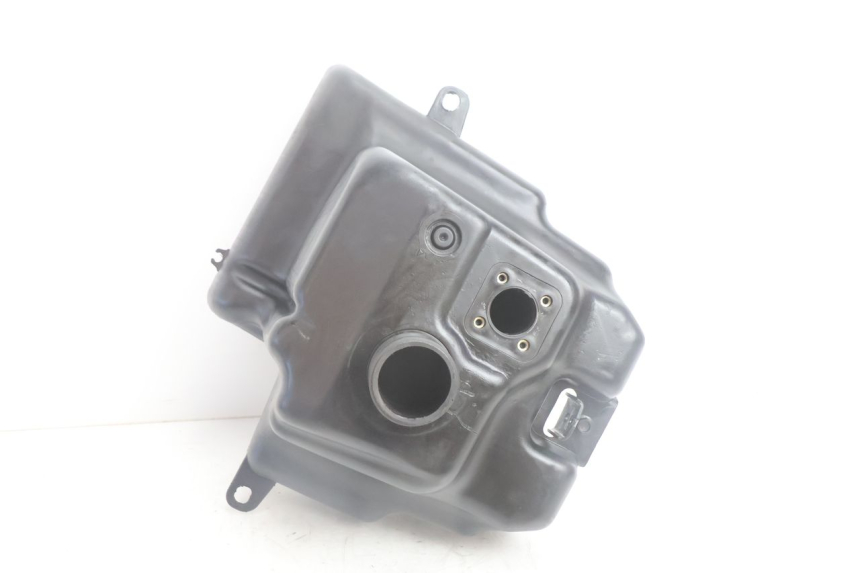 photo de RESERVOIR ESSENCE PEUGEOT KISBEE 2T 50 (2010 - 2017) - Zoom état d’usage