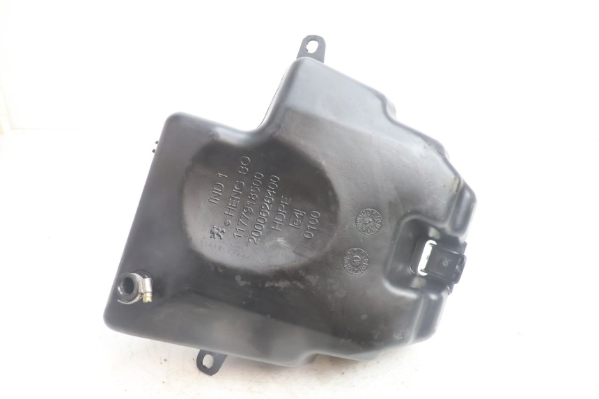 photo de RESERVOIR ESSENCE PEUGEOT KISBEE 2T 50 (2010 - 2017) - Vue d’ensemble