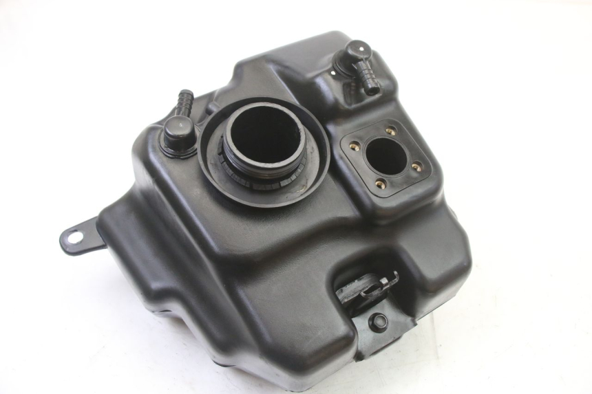 photo de RESERVOIR ESSENCE PEUGEOT KISBEE 4T 50 (2018 - 2022)