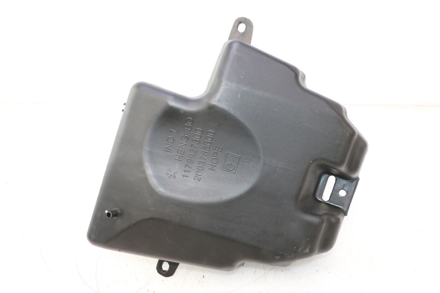 photo de RESERVOIR ESSENCE PEUGEOT KISBEE 4T 50 (2023 - 2026) - Détail de la pièce