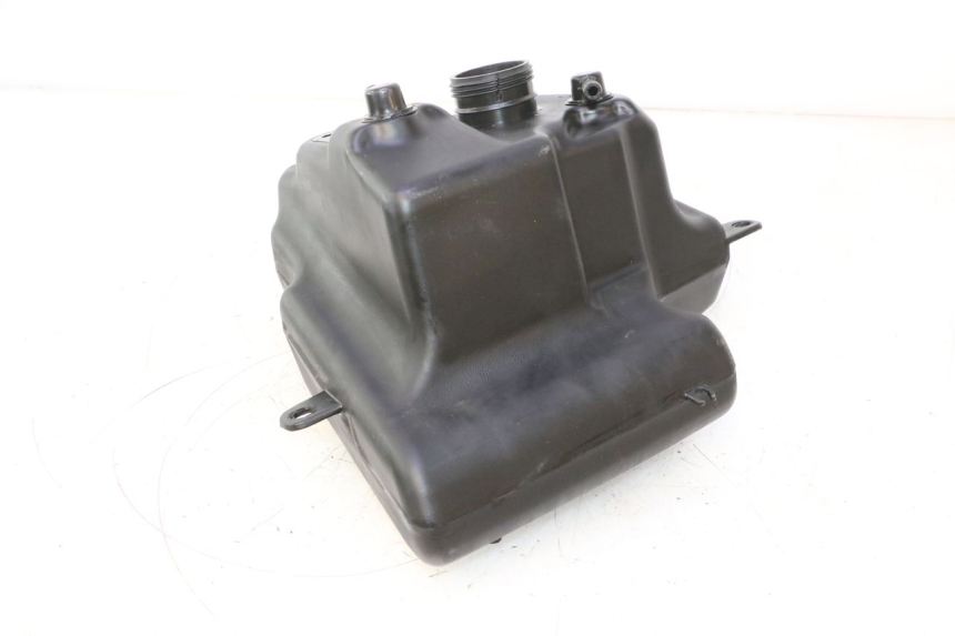 photo de RESERVOIR ESSENCE PEUGEOT KISBEE 4T 50 (2023 - 2026) - Zoom état d’usage