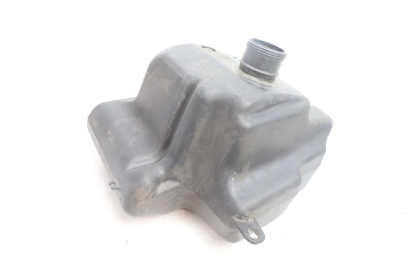 photo de RESERVOIR ESSENCE PEUGEOT KISBEE 4T 50 (2010 - 2017) - Zoom état d’usage