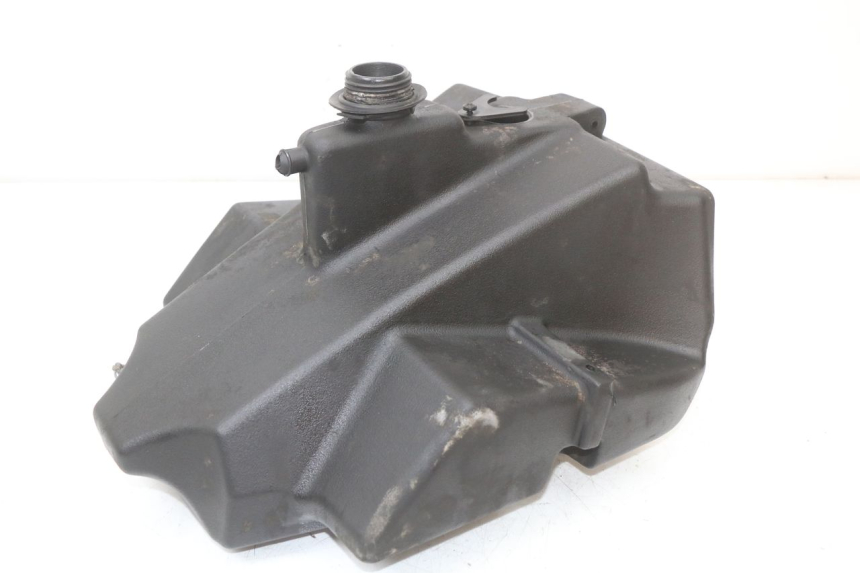 photo de RESERVOIR ESSENCE RENAULT KOURANOS 125 (2001 - 2004)