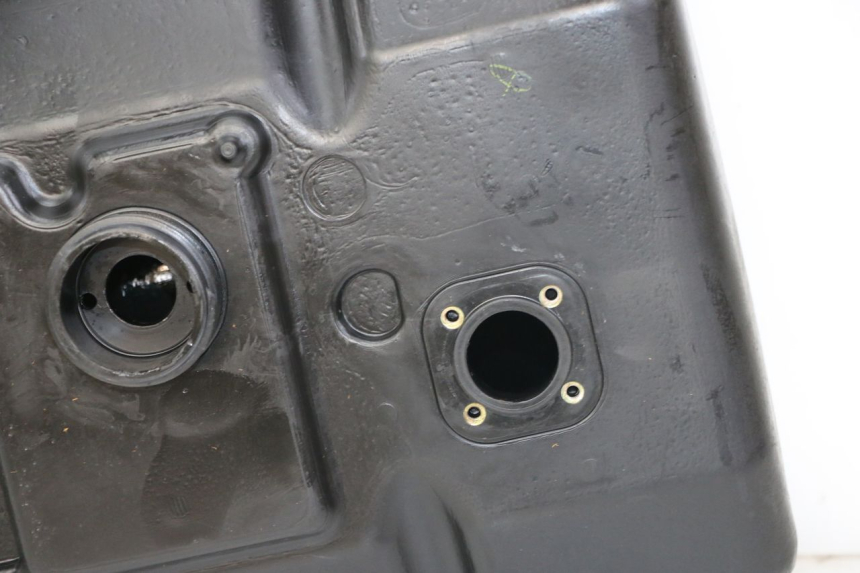 photo de RESERVOIR ESSENCE KYMCO PEOPLE S 125 (2000 - 2008)