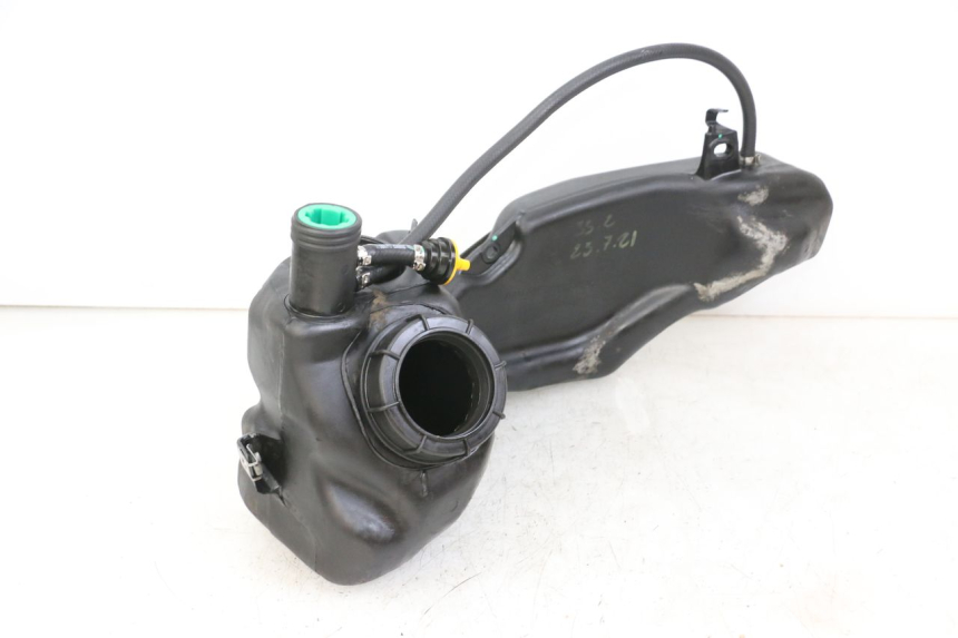 photo de RESERVOIR ESSENCE PIAGGIO LIBERTY IGET 4T 50 (2021 - 2025) - Zoom état d’usage