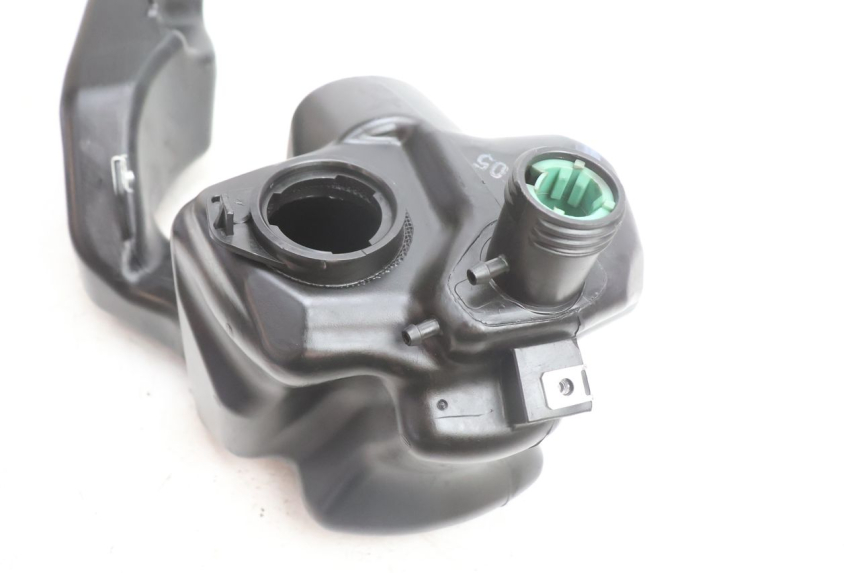 photo de RESERVOIR ESSENCE PIAGGIO LIBERTY 125 (1998 - 2008) - Zoom état d’usage