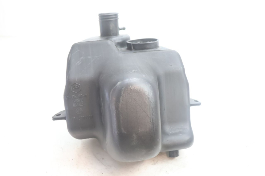 photo de RESERVOIR ESSENCE PIAGGIO LIBERTY 50 (1998 - 2003) - Zoom état d’usage