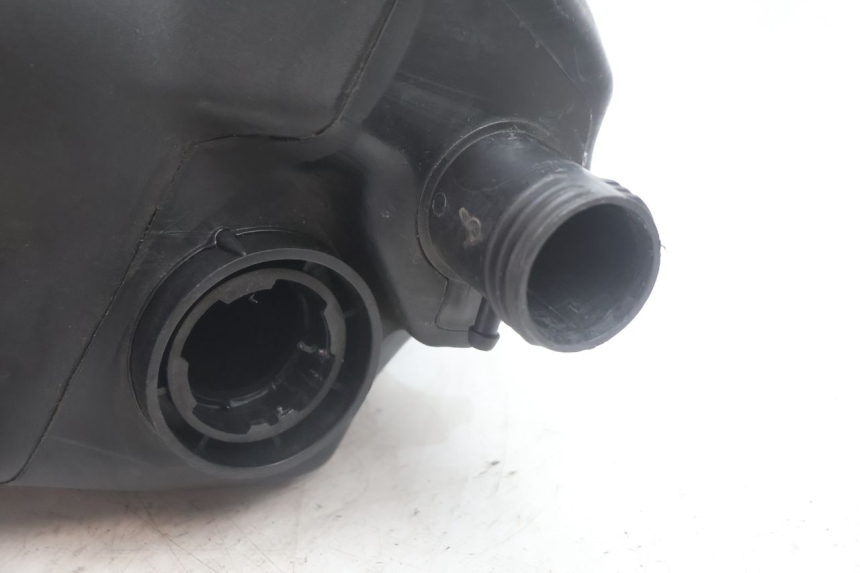 photo de RESERVOIR ESSENCE PIAGGIO LIBERTY 50 (1998 - 2003) - Vue d’ensemble