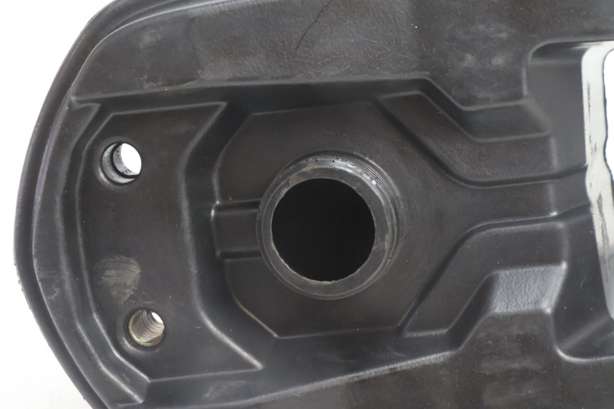 photo de RESERVOIR ESSENCE PEUGEOT LUDIX BLASTER 50 (2006 - 2014) - Détail de la pièce