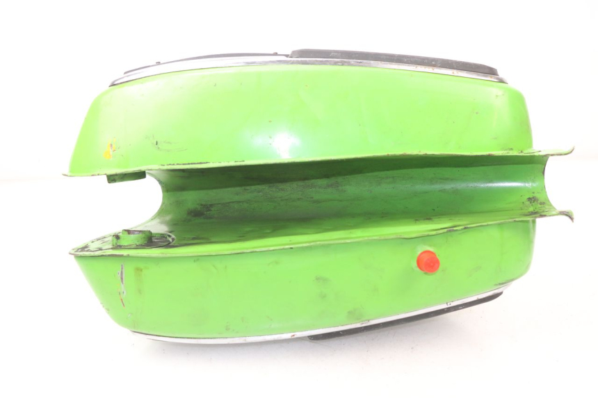 photo de RESERVOIR ESSENCE MOTOBECANE LT 125 (1970 - 1975)